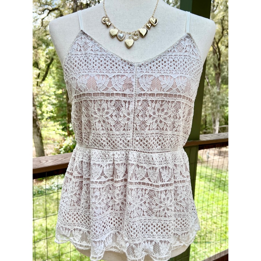Maurices Going Out Top Coquette Small White Floral Lace Peplum Cami Nude Lining